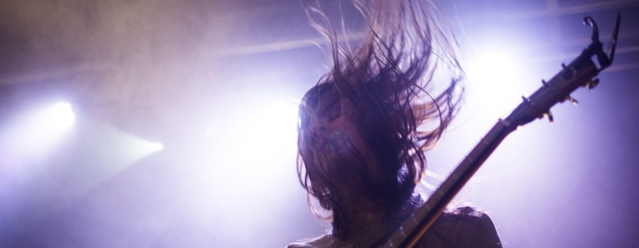 TRAVELLING THROUGH FLOATING LANDSCAPES: ELDER LIVE AT HARD CLUB, PORTO