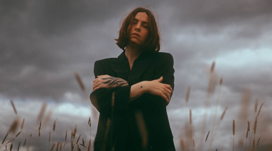 Emma Ruth Rundle postpones European tour to Summer 2022, return to Portugal rescheduled for July with one additional date