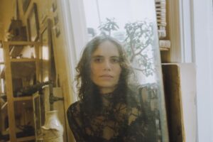 Kathryn Mohr announces new record, Carve, out on April 17th via The Flenser